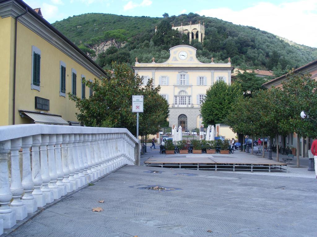 Casa Marchi Hotell Bagni di Lucca Exteriör bild