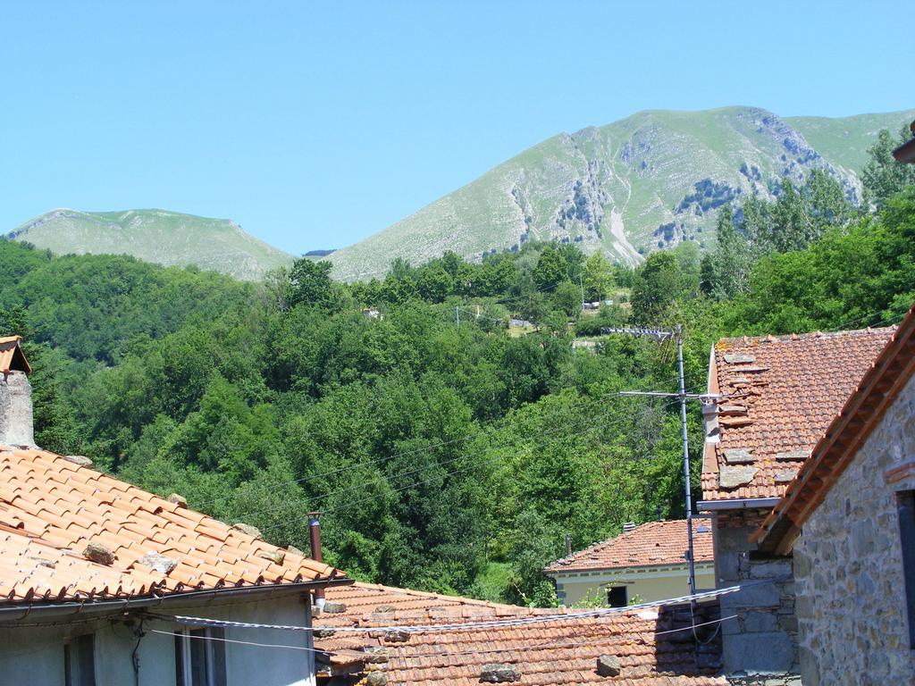 Casa Marchi Hotell Bagni di Lucca Rum bild